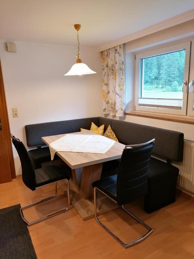 Glockenstuhl, Haus * Tux